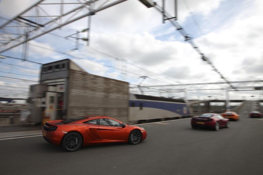  McLaren MP4-12C 2012 года  (фото 21 из 129)
